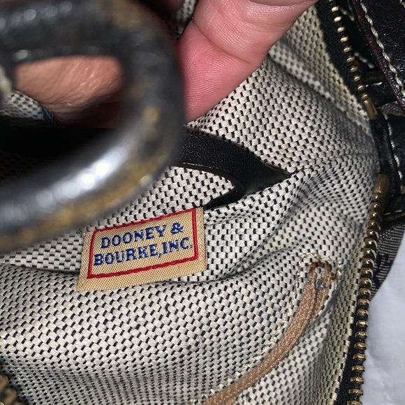 Gently Loved Dooney & Bourke Canvas and Leather Shoulder Bag - Picture 8 of 10